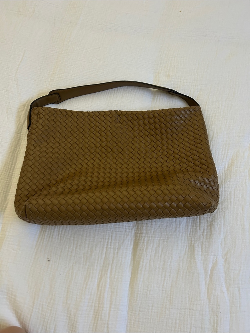 Woven Shoulder Bag in Cognac